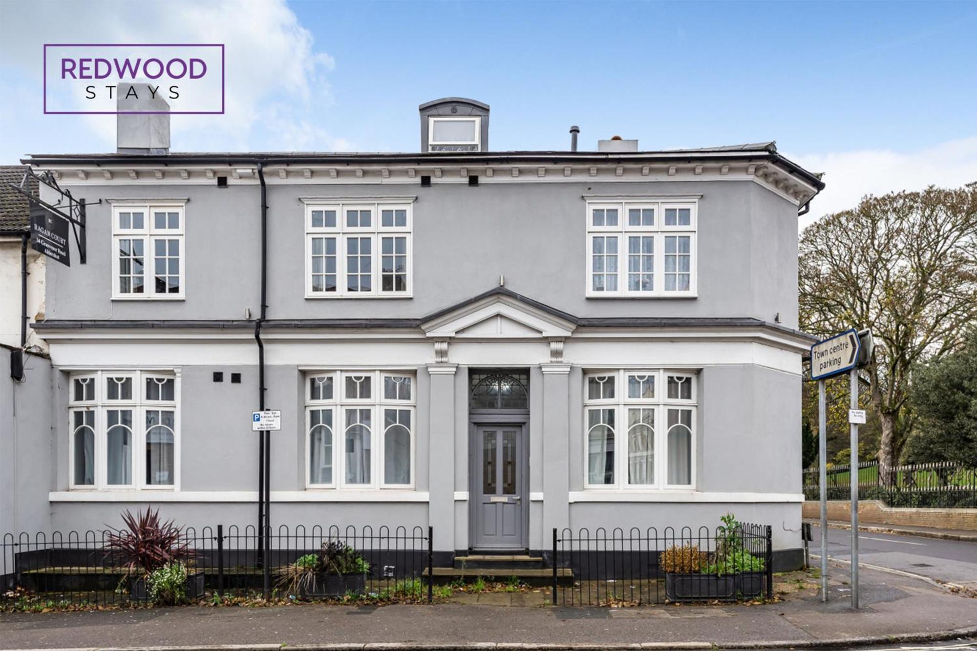 1 Bed 1 Bath Town Center Apartments For Corporates & Contractors, Wifi, Netflix And Parking On Selected Units By Redwood Stays Aldershot Exterior foto