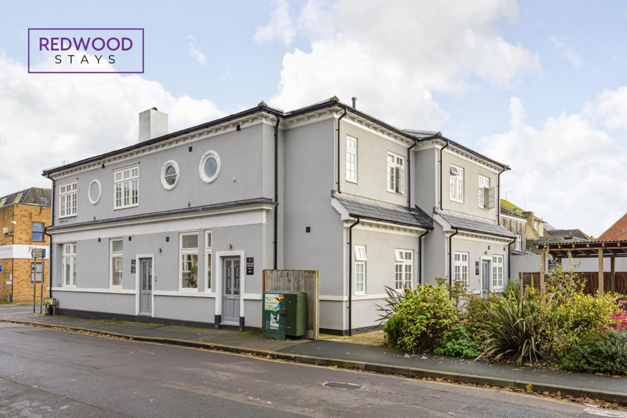 1 Bed 1 Bath Town Center Apartments For Corporates & Contractors, Wifi, Netflix And Parking On Selected Units By Redwood Stays Aldershot Exterior foto