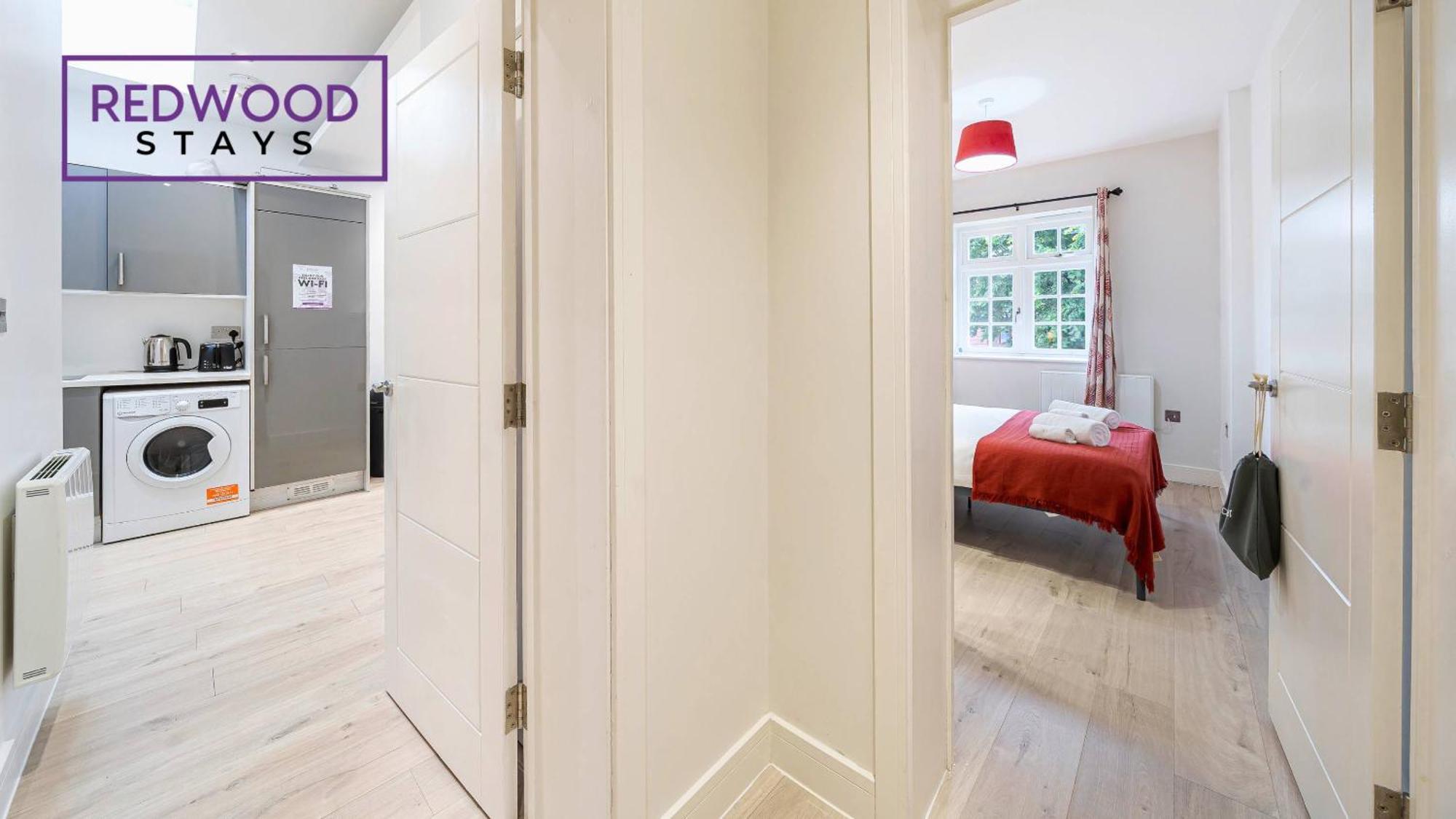 1 Bed 1 Bath Town Center Apartments For Corporates & Contractors, Wifi, Netflix And Parking On Selected Units By Redwood Stays Aldershot Exterior foto
